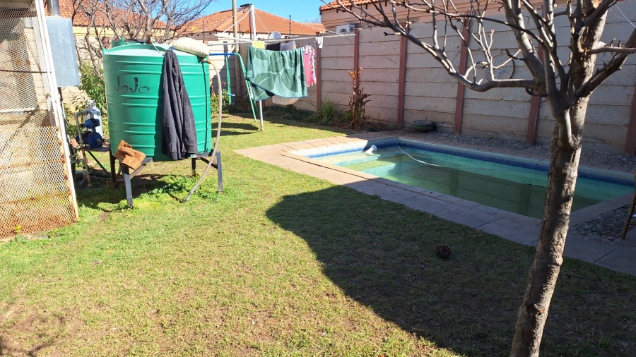 3 Bedroom Property for Sale in Potchefstroom South North West